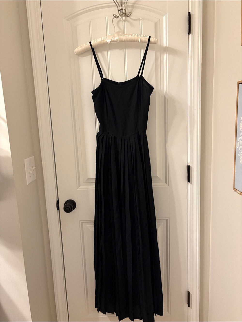Source Unknown Black Pleated Maxi Dress with Spaghetti Straps
